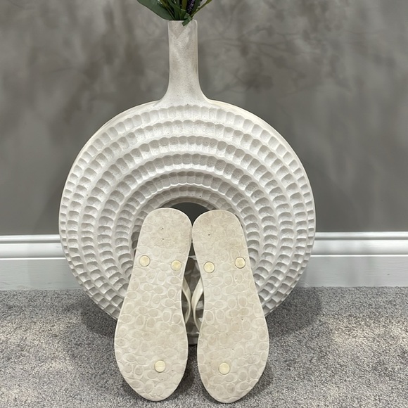 COACH ABBIGAIL STAR RUBBER SANDALS FLIP- FLOPS WHITE. Size 6 - Picture 3 of 4